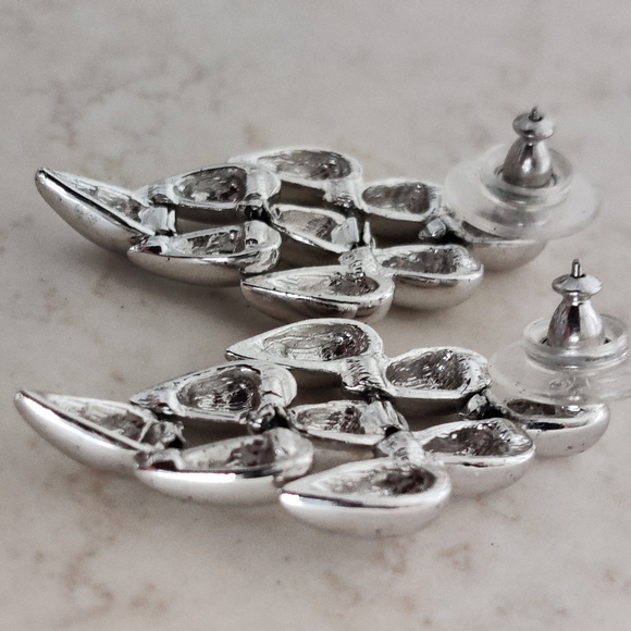 🇨🇦 Vintage Monet cascade chandelier earrings - Picture 5 of 14